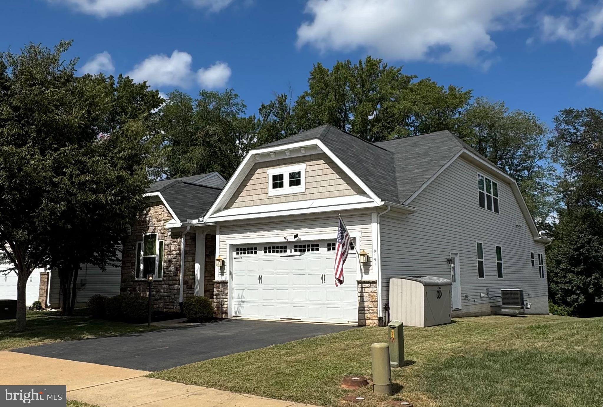 BROOKSIDE - Residential