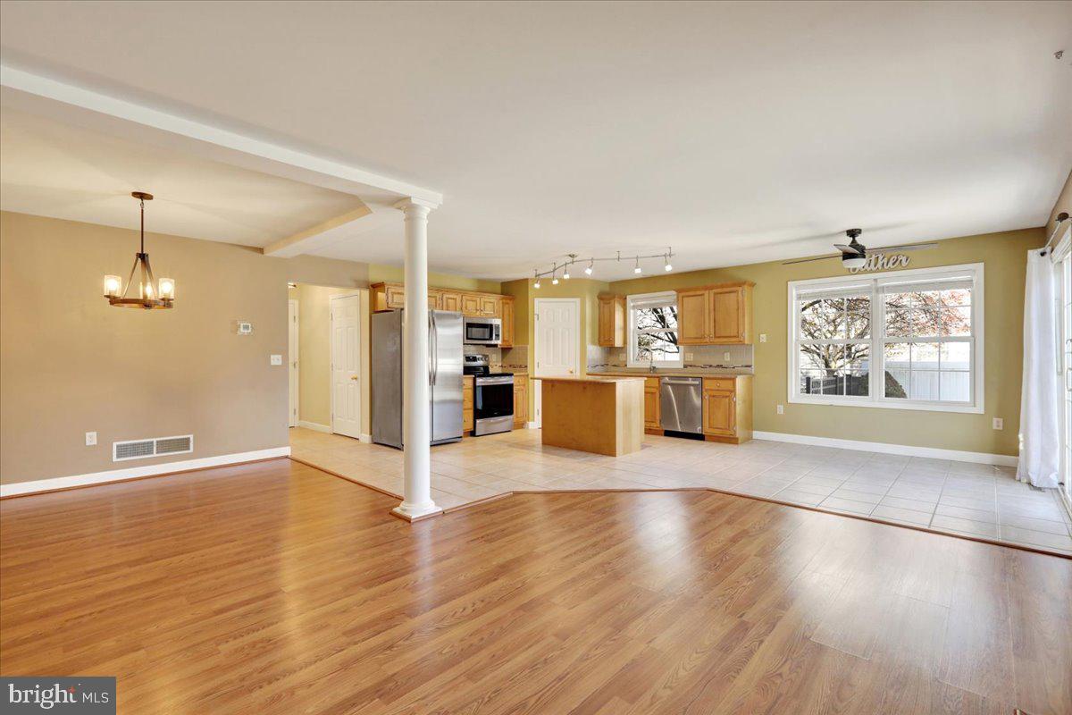 STONE GATE - Residential