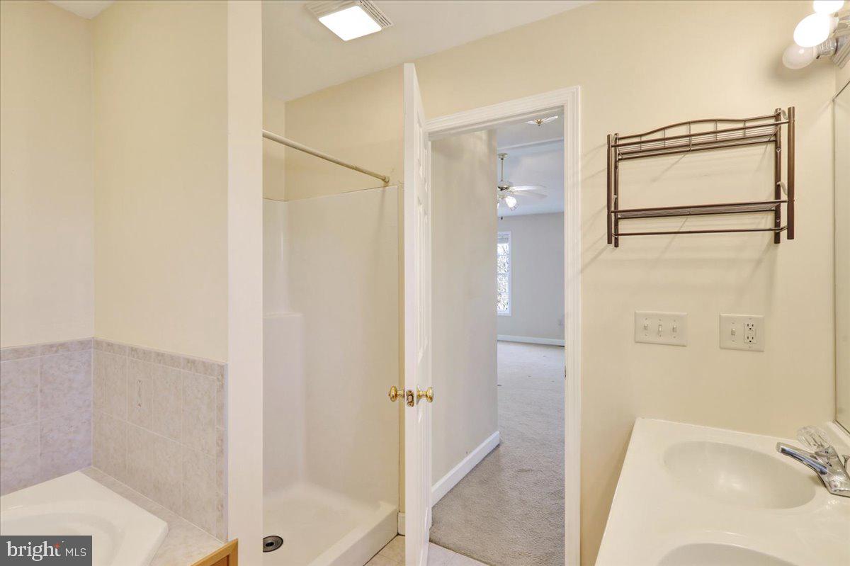 STONE GATE - Residential