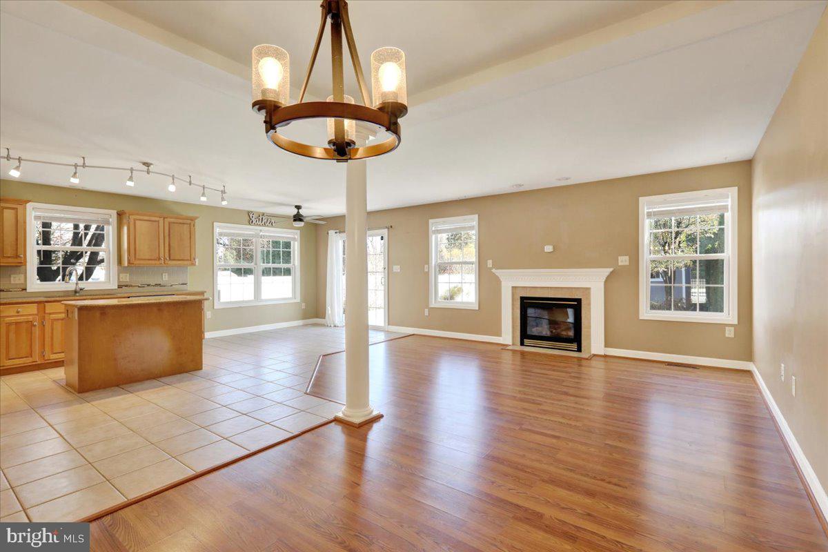 STONE GATE - Residential