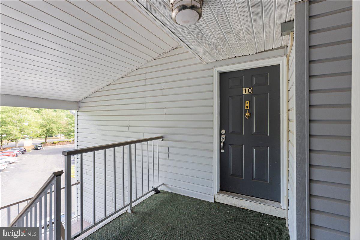 10 ASPEN COURT 3RD FLOOR