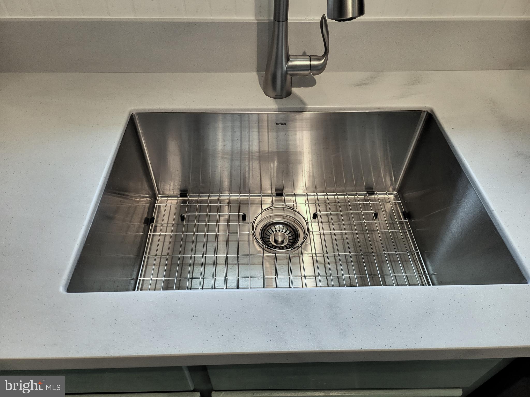 LORANE ORCHARD - Residential