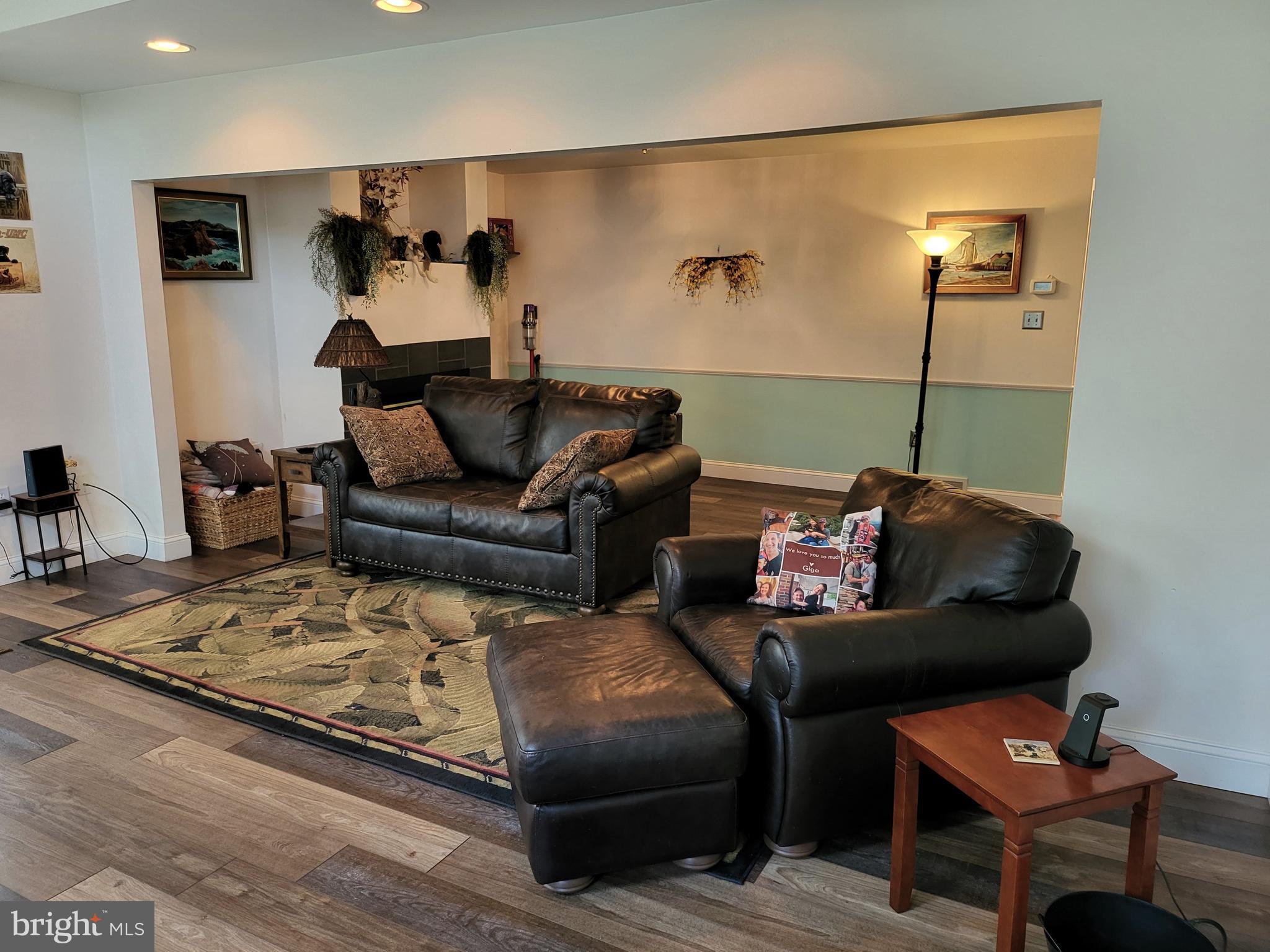 LORANE ORCHARD - Residential