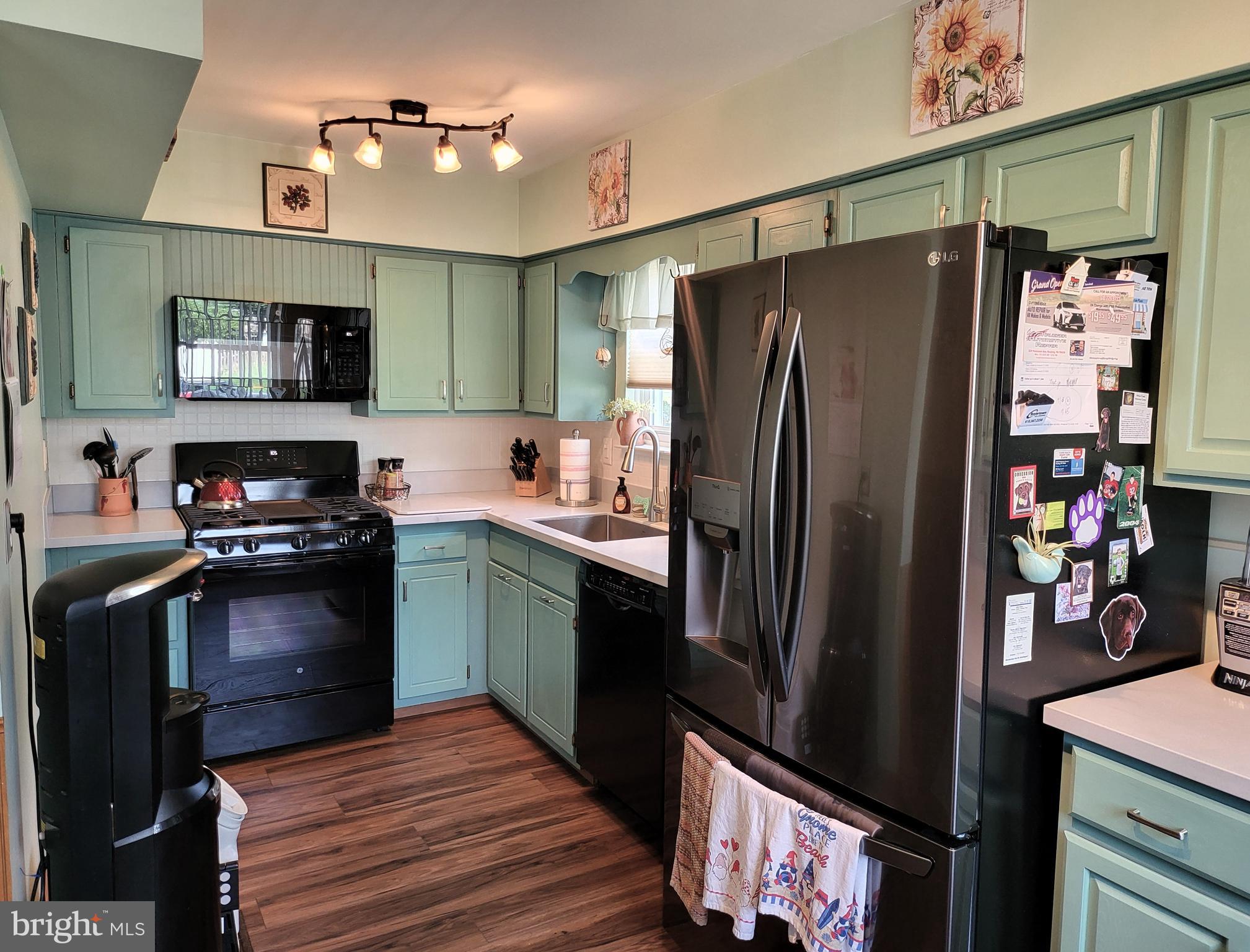 LORANE ORCHARD - Residential