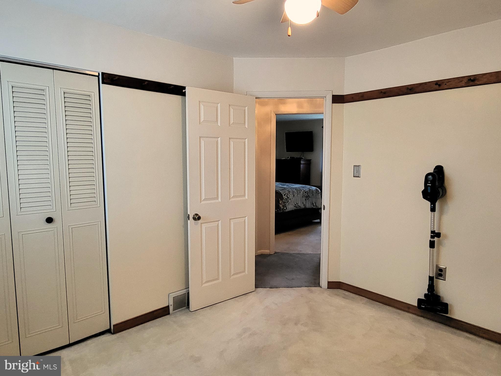 LORANE ORCHARD - Residential