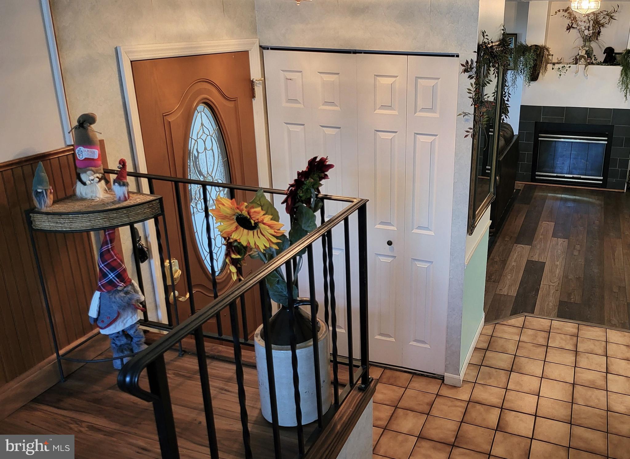 LORANE ORCHARD - Residential