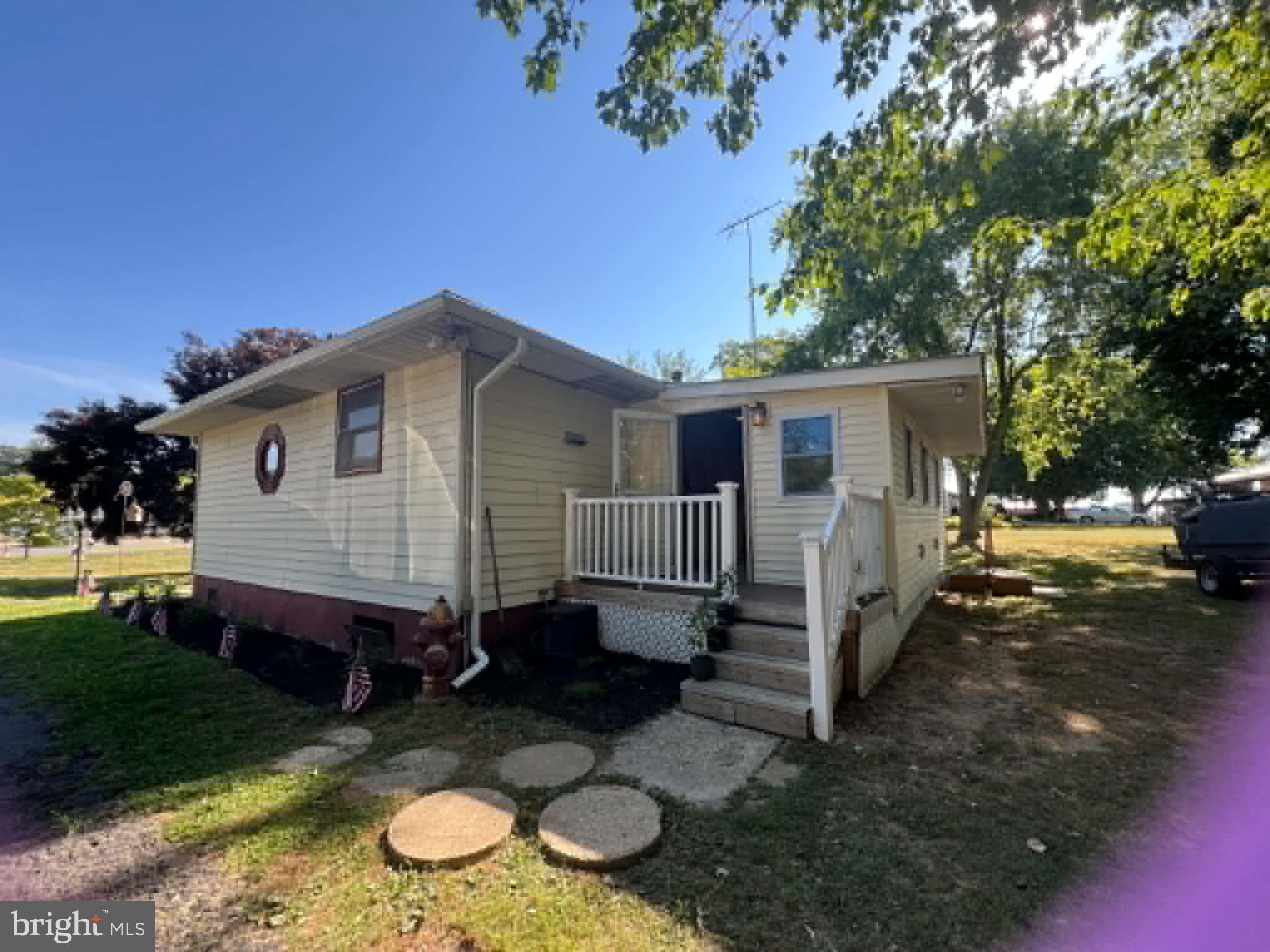 862 COLUMBIA HIGHWAY