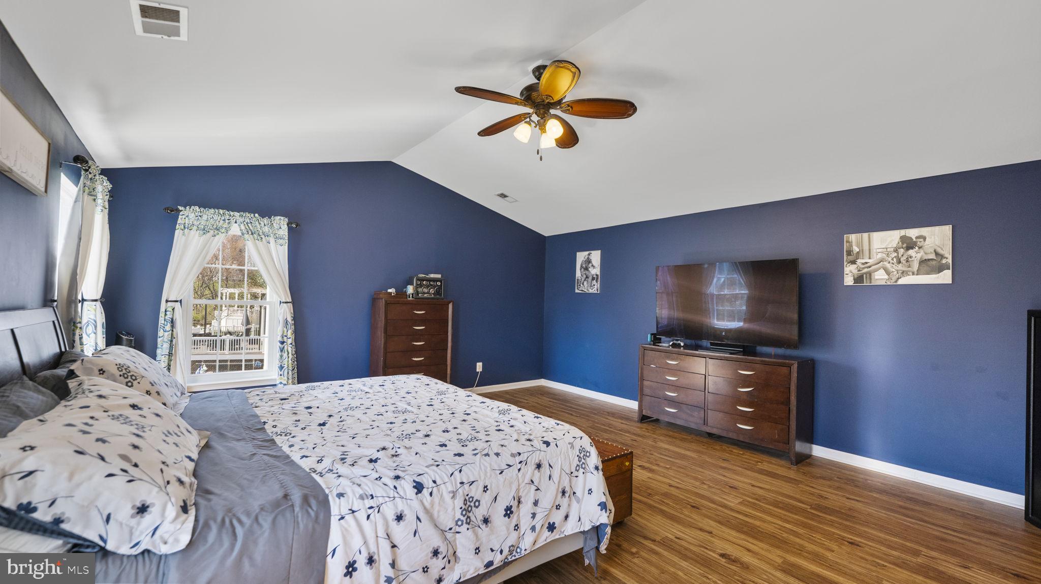 LOCUST HILL - Residential