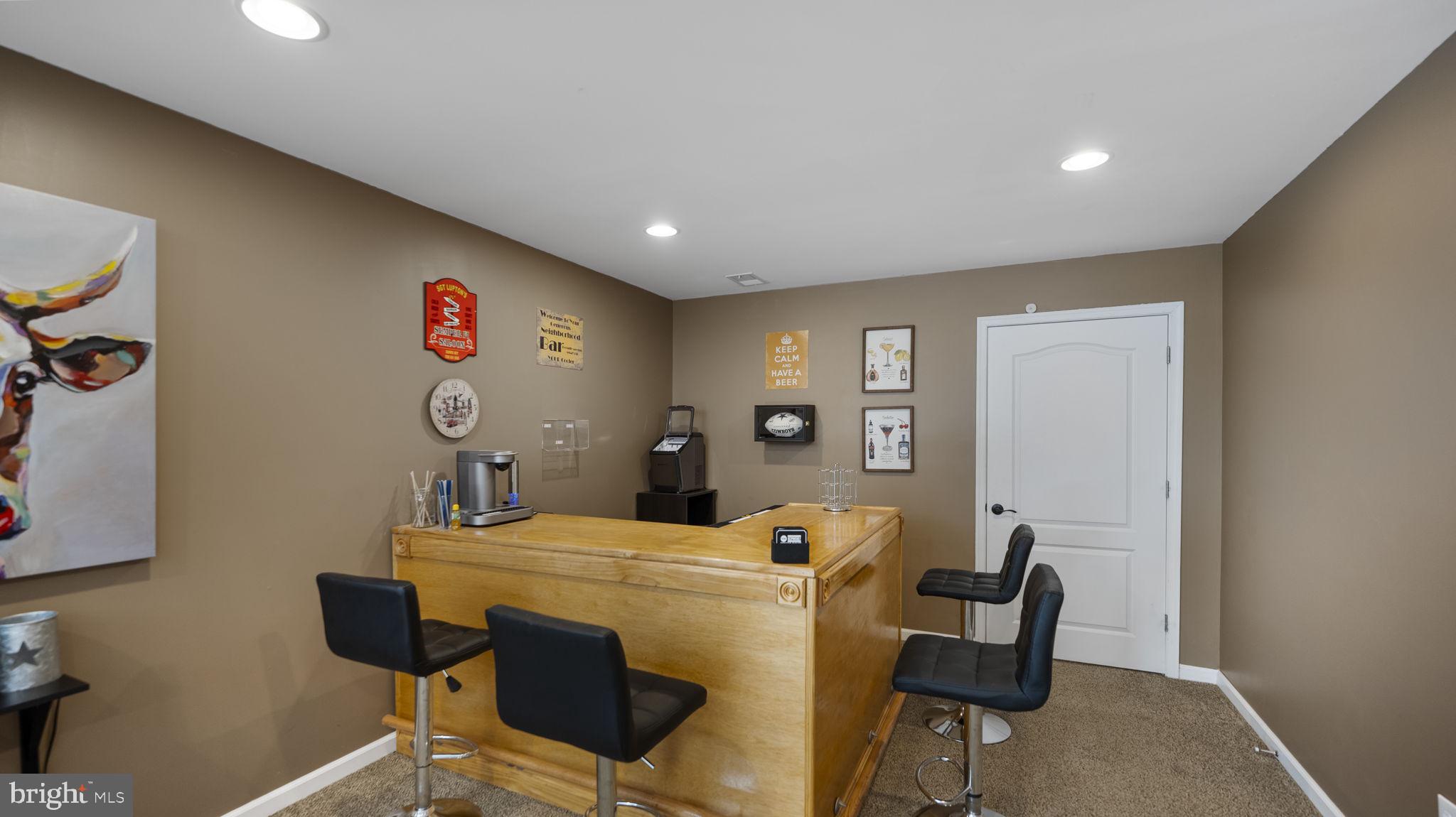 LOCUST HILL - Residential