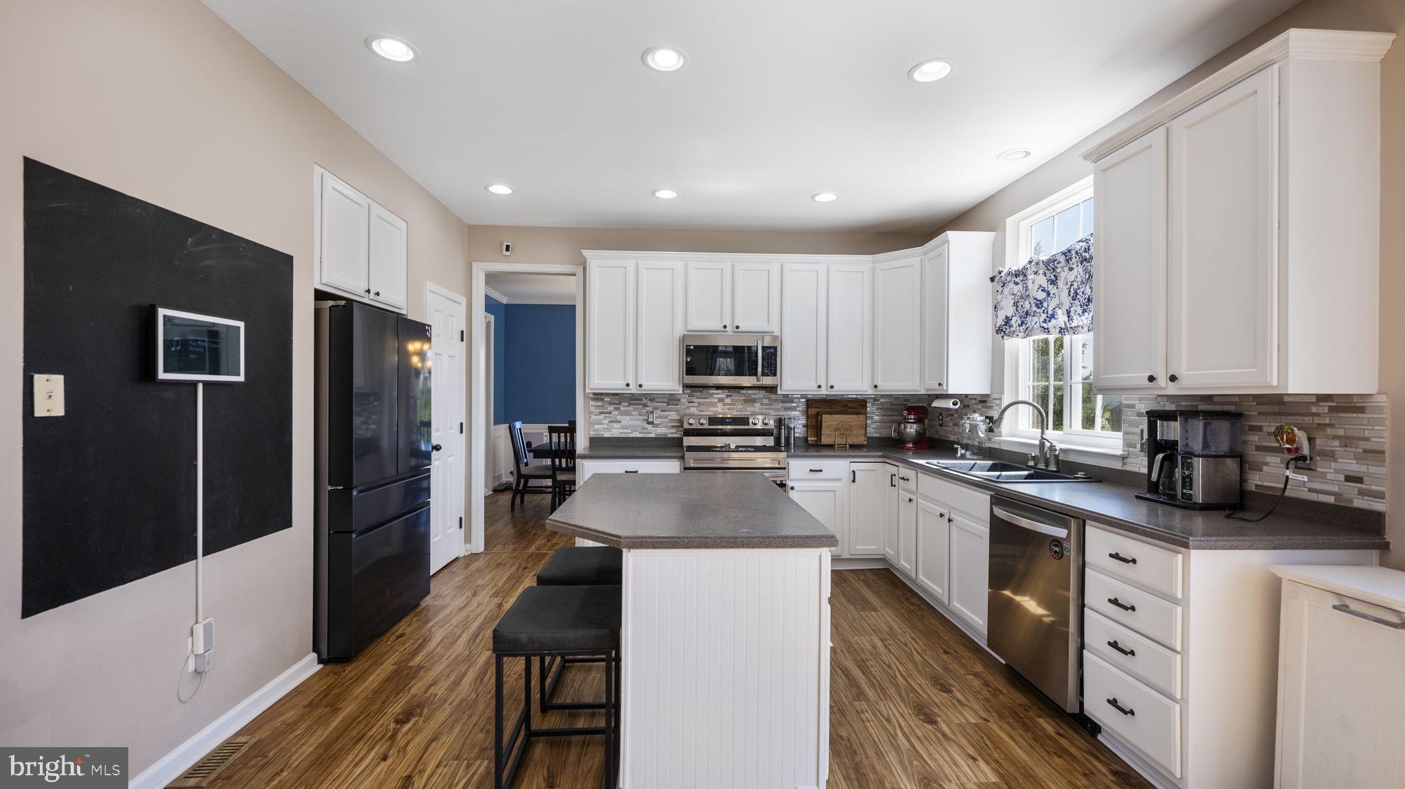 LOCUST HILL - Residential