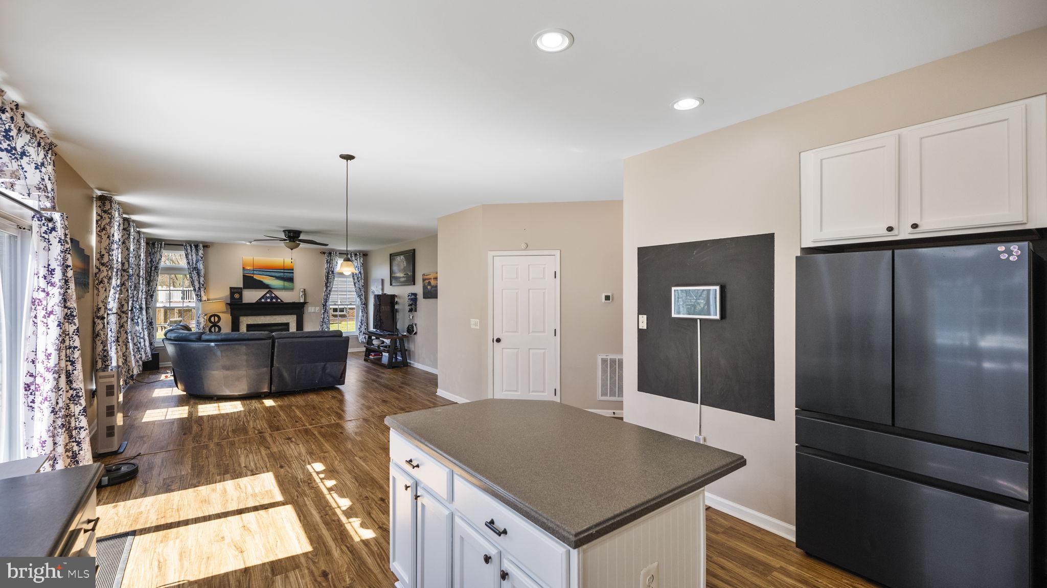 LOCUST HILL - Residential