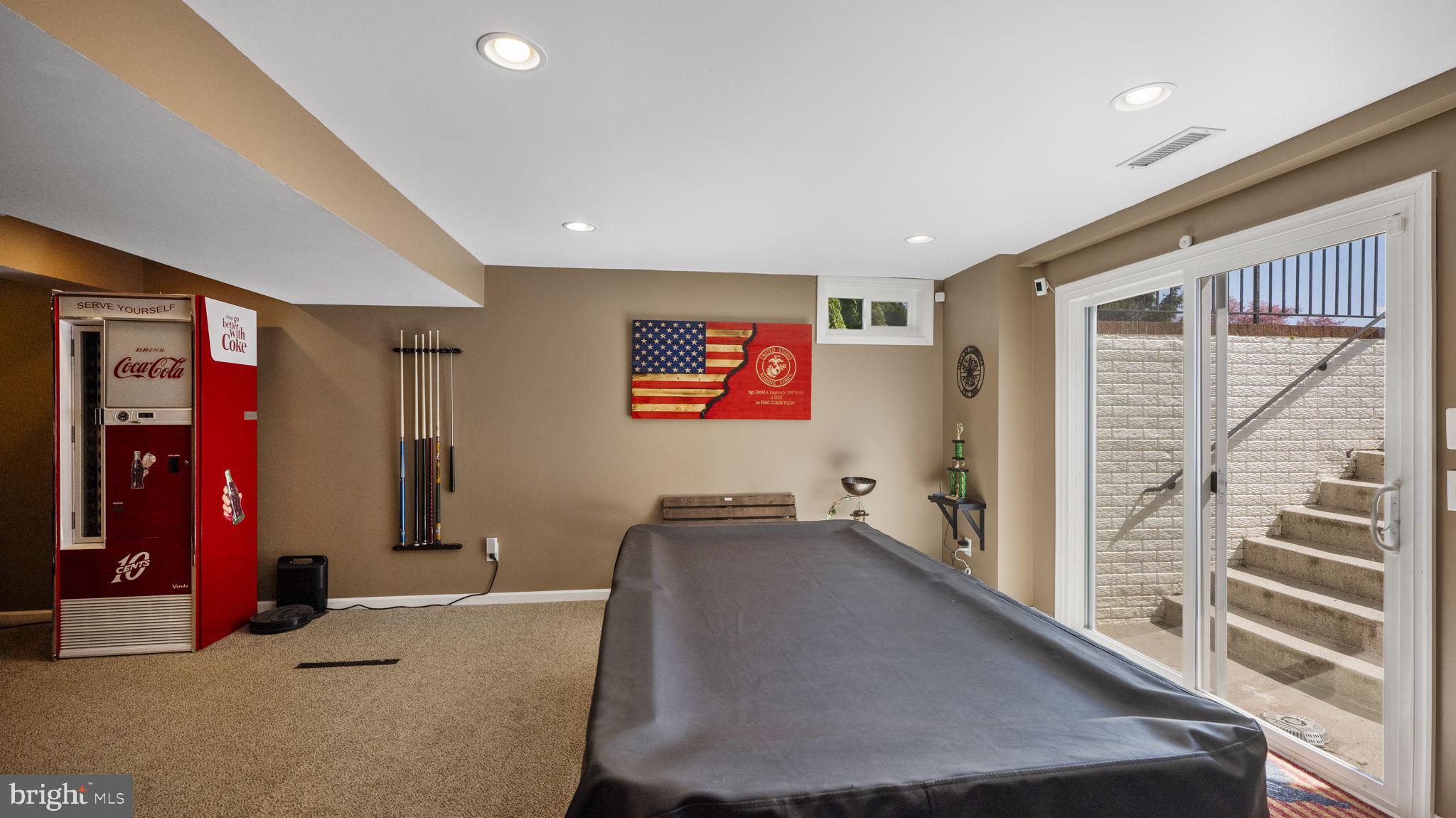 LOCUST HILL - Residential