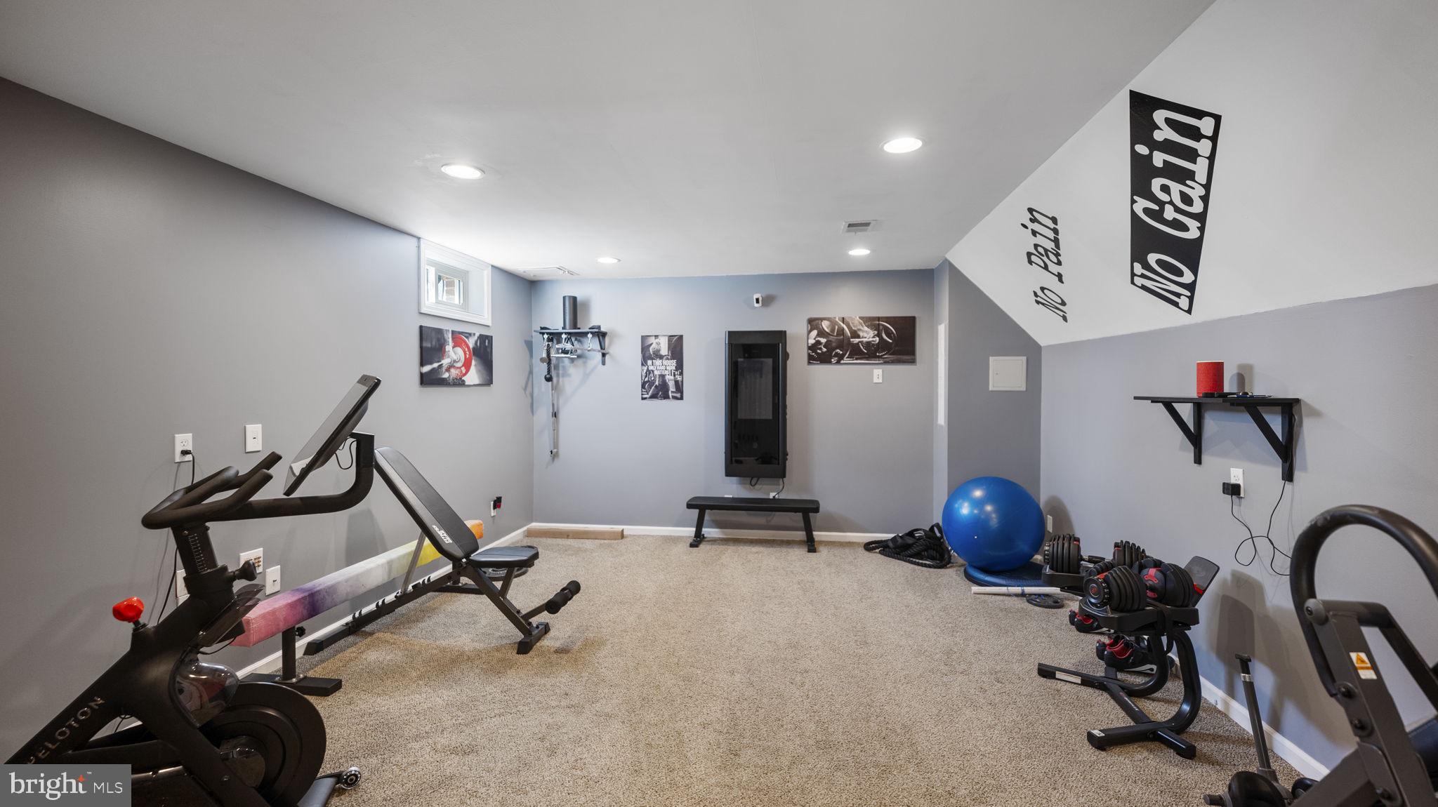 LOCUST HILL - Residential