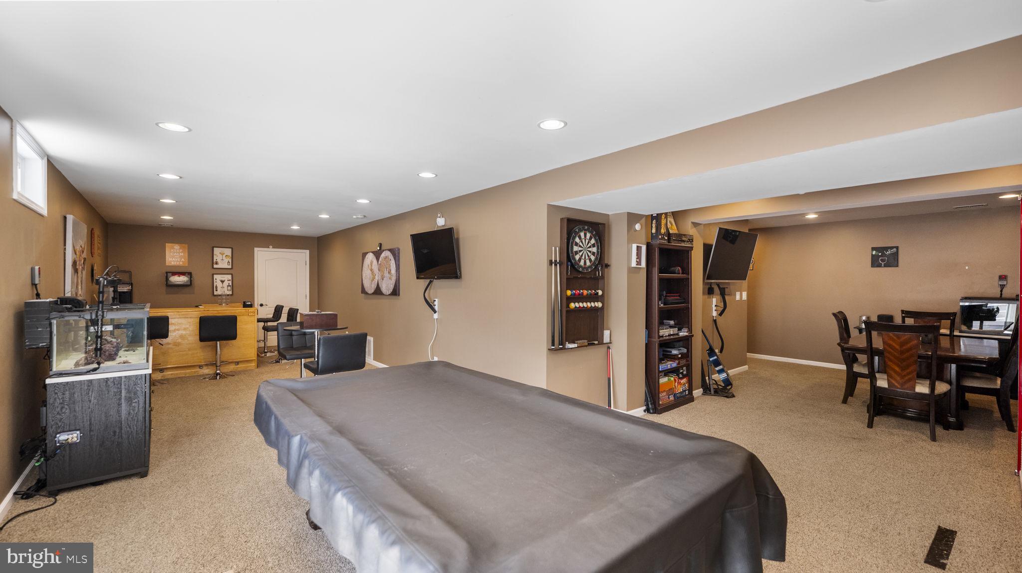 LOCUST HILL - Residential