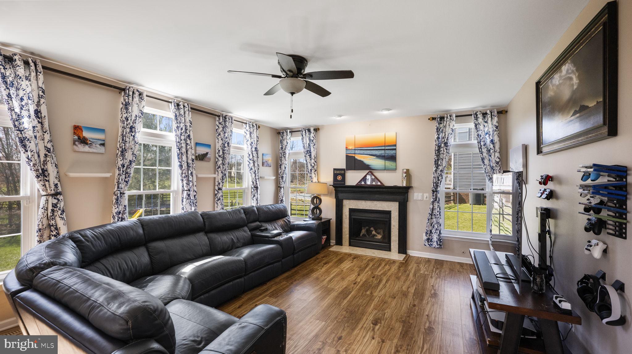 LOCUST HILL - Residential