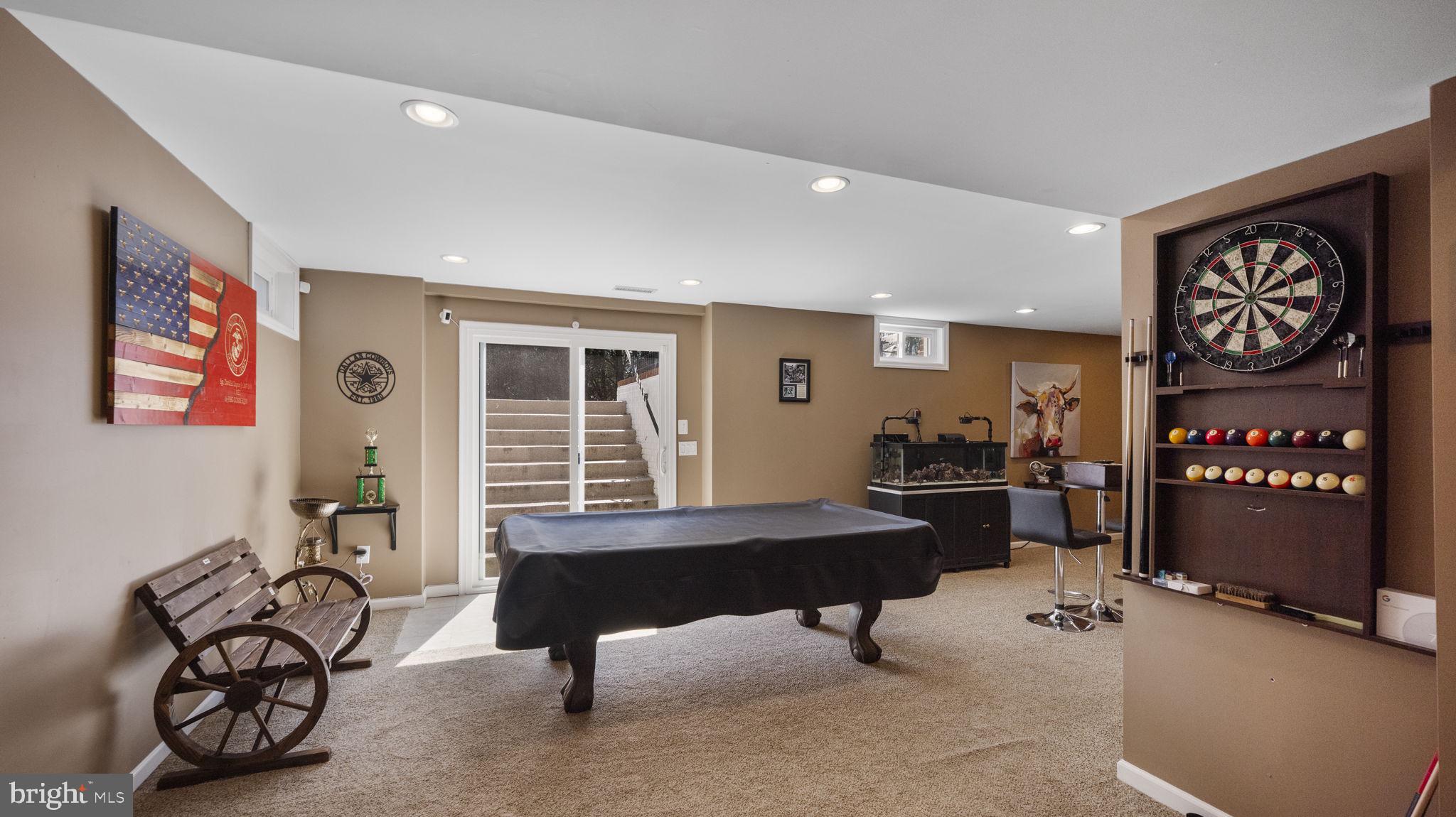 LOCUST HILL - Residential