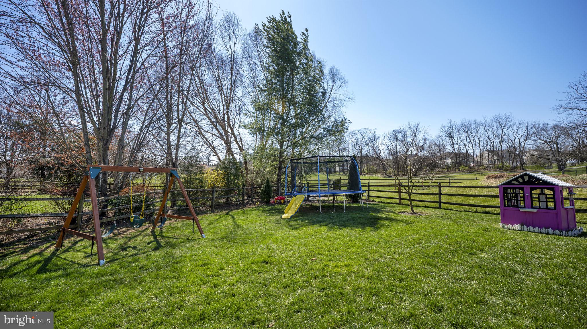 LOCUST HILL - Residential