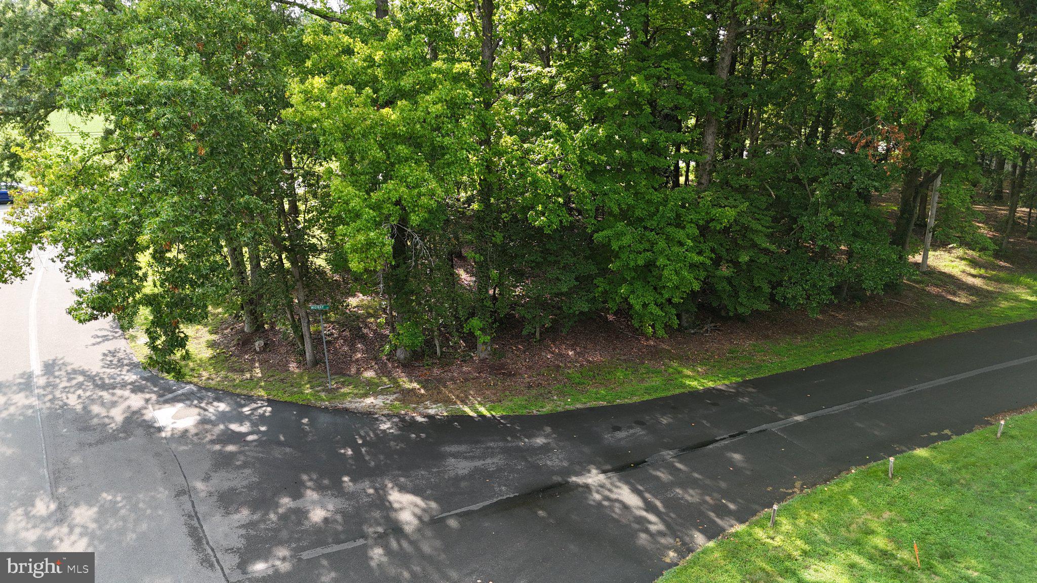 922 MIDWAY LANE