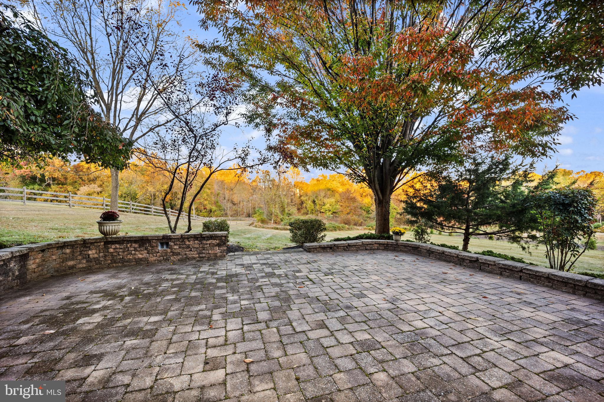 CHESHIRE KNOLL - Residential