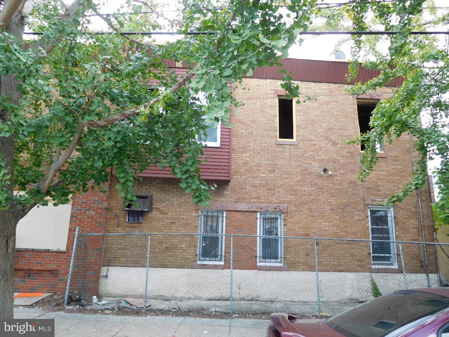 KENSINGTON - Residential