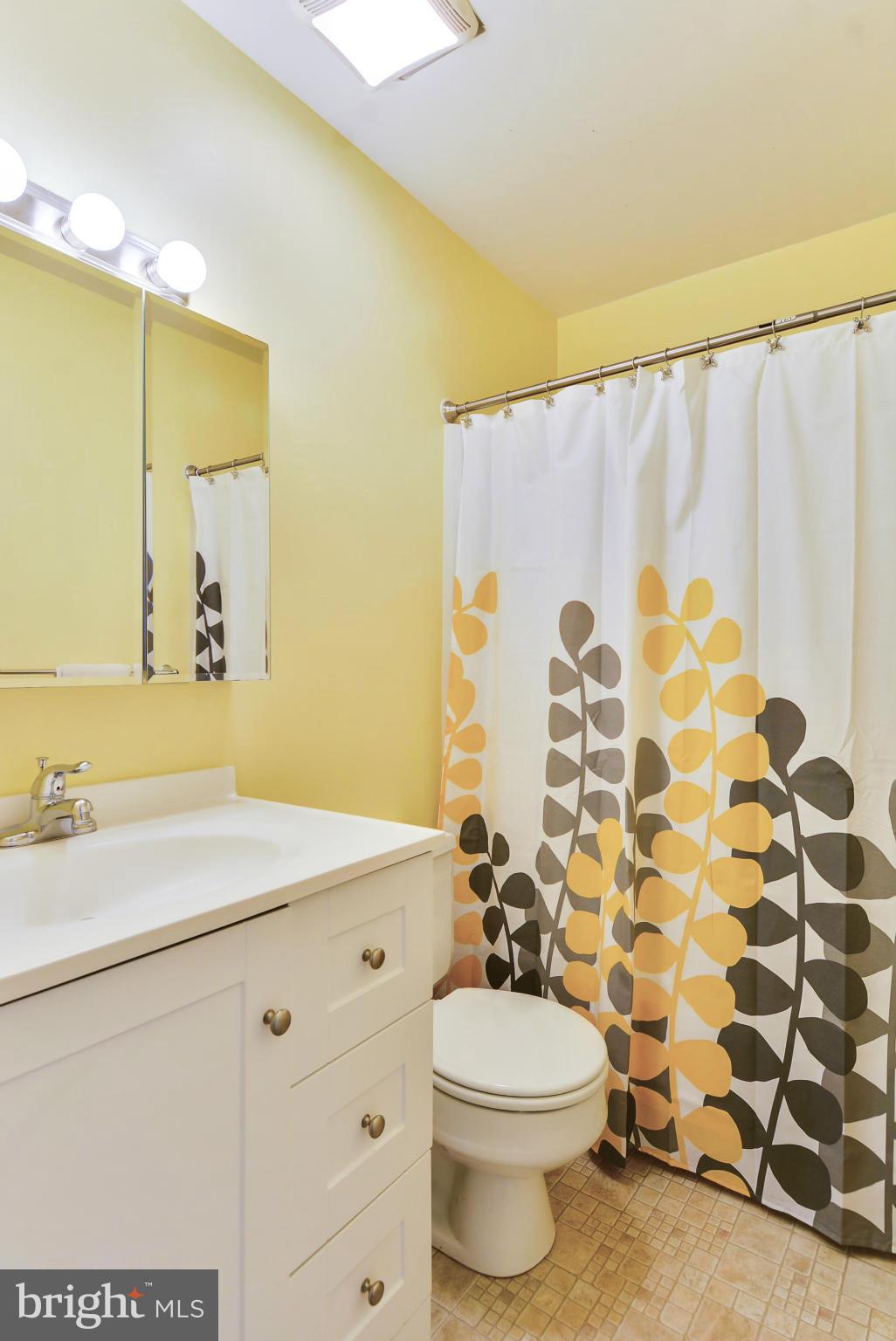 ROCKSHIRE TOWNHOMES - Residential