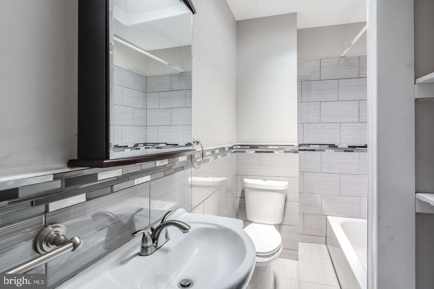 GRAYS FERRY - Residential Lease