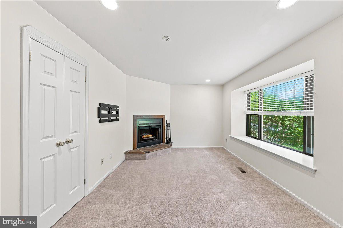 14 ALGONQUIN COURT
