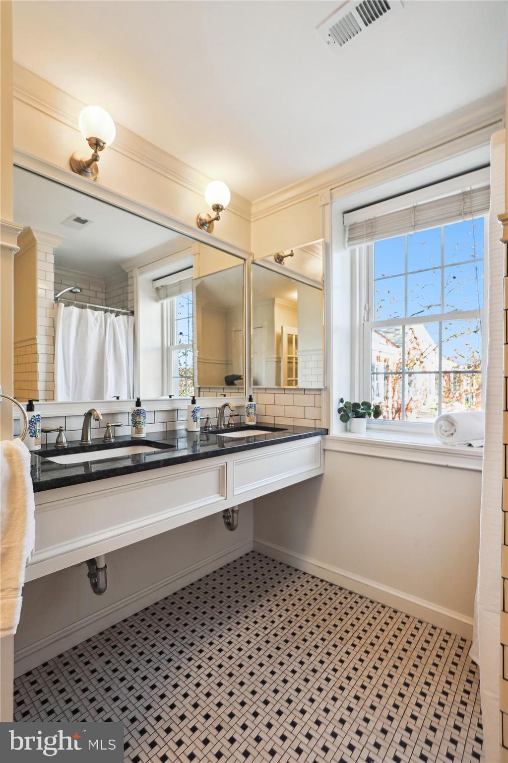 FAIRLINGTON COMMONS - Residential