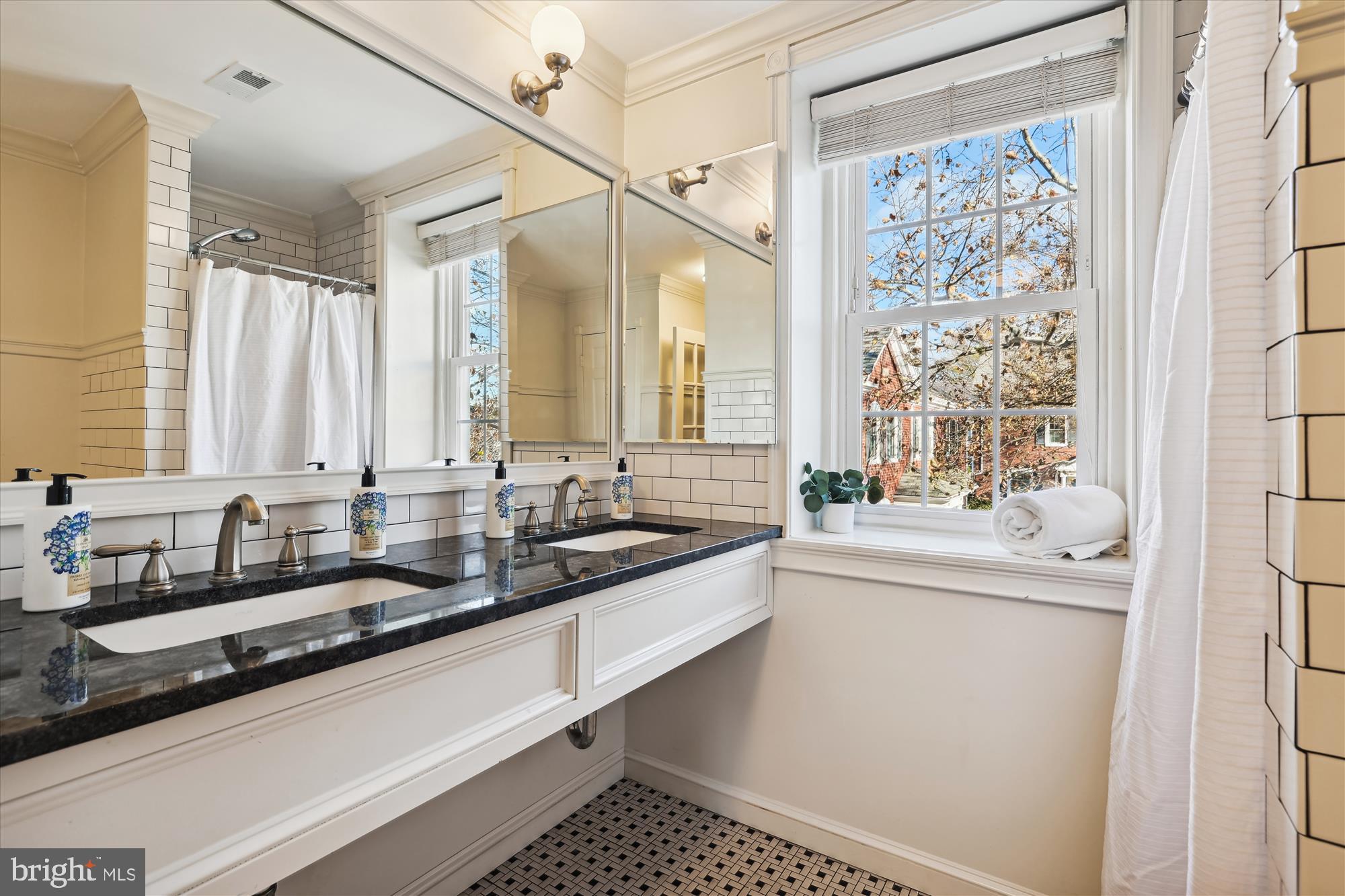 FAIRLINGTON COMMONS - Residential