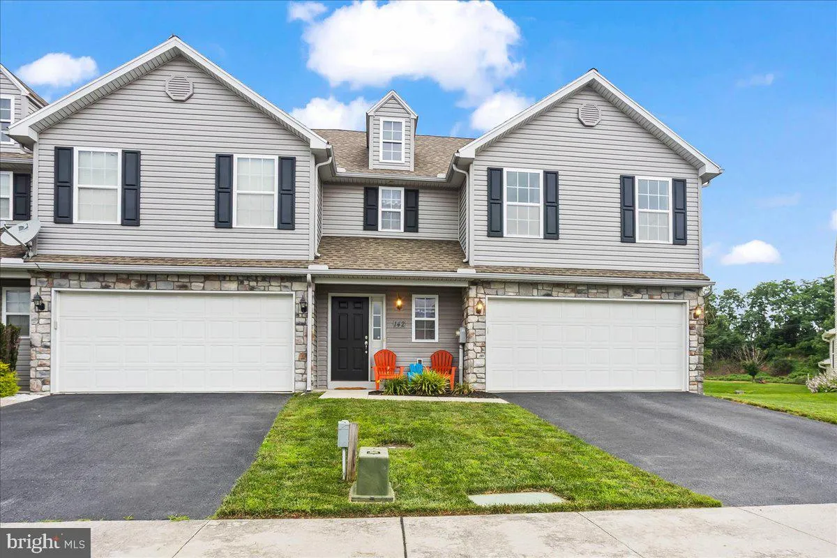 Palmyra, Pennsylvania 17078, United States, 3 Bedrooms Bedrooms, ,3 BathroomsBathrooms,Residential,Active,169734