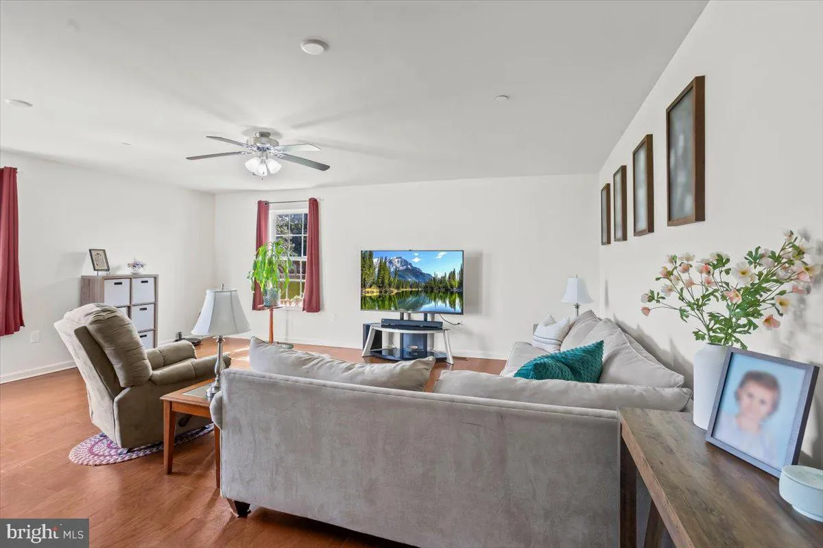 Palmyra, Pennsylvania 17078, United States, 3 Bedrooms Bedrooms, ,3 BathroomsBathrooms,Residential,Active,169734