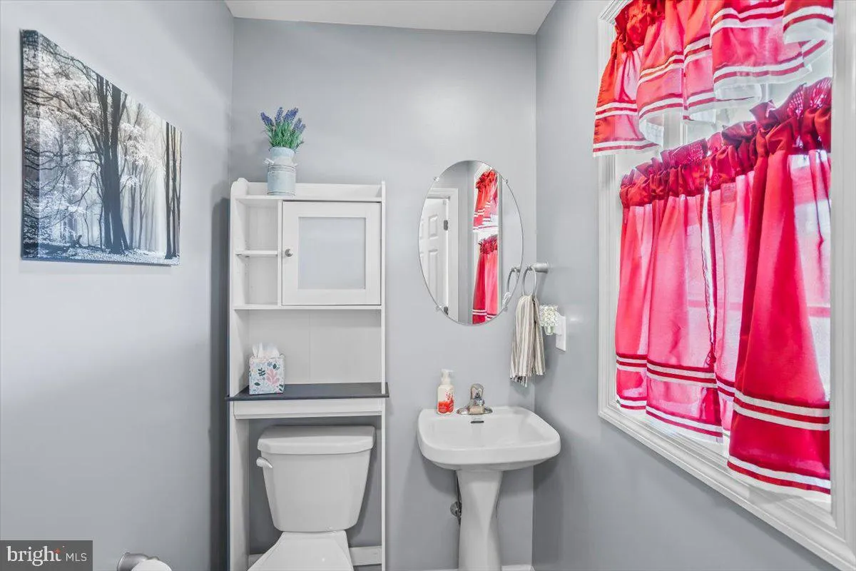 Palmyra, Pennsylvania 17078, United States, 3 Bedrooms Bedrooms, ,3 BathroomsBathrooms,Residential,Active,169734