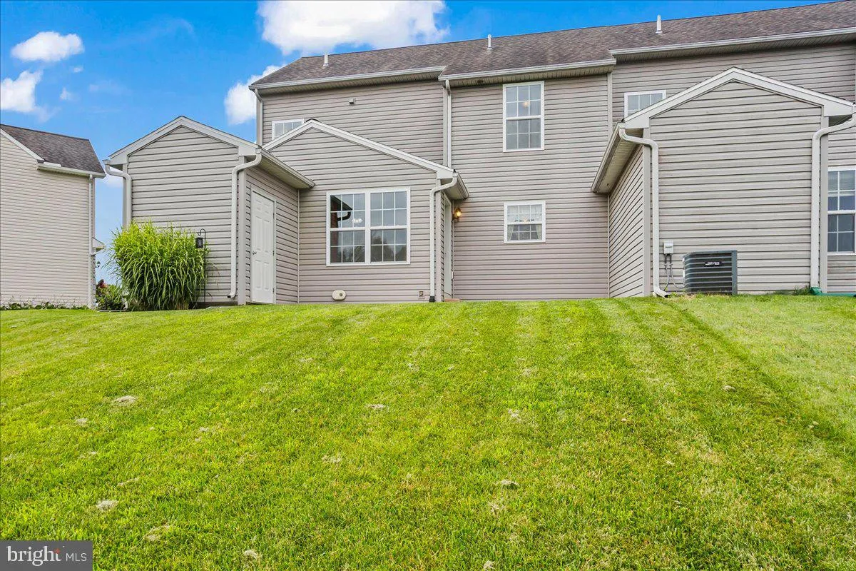 Palmyra, Pennsylvania 17078, United States, 3 Bedrooms Bedrooms, ,3 BathroomsBathrooms,Residential,Active,169734