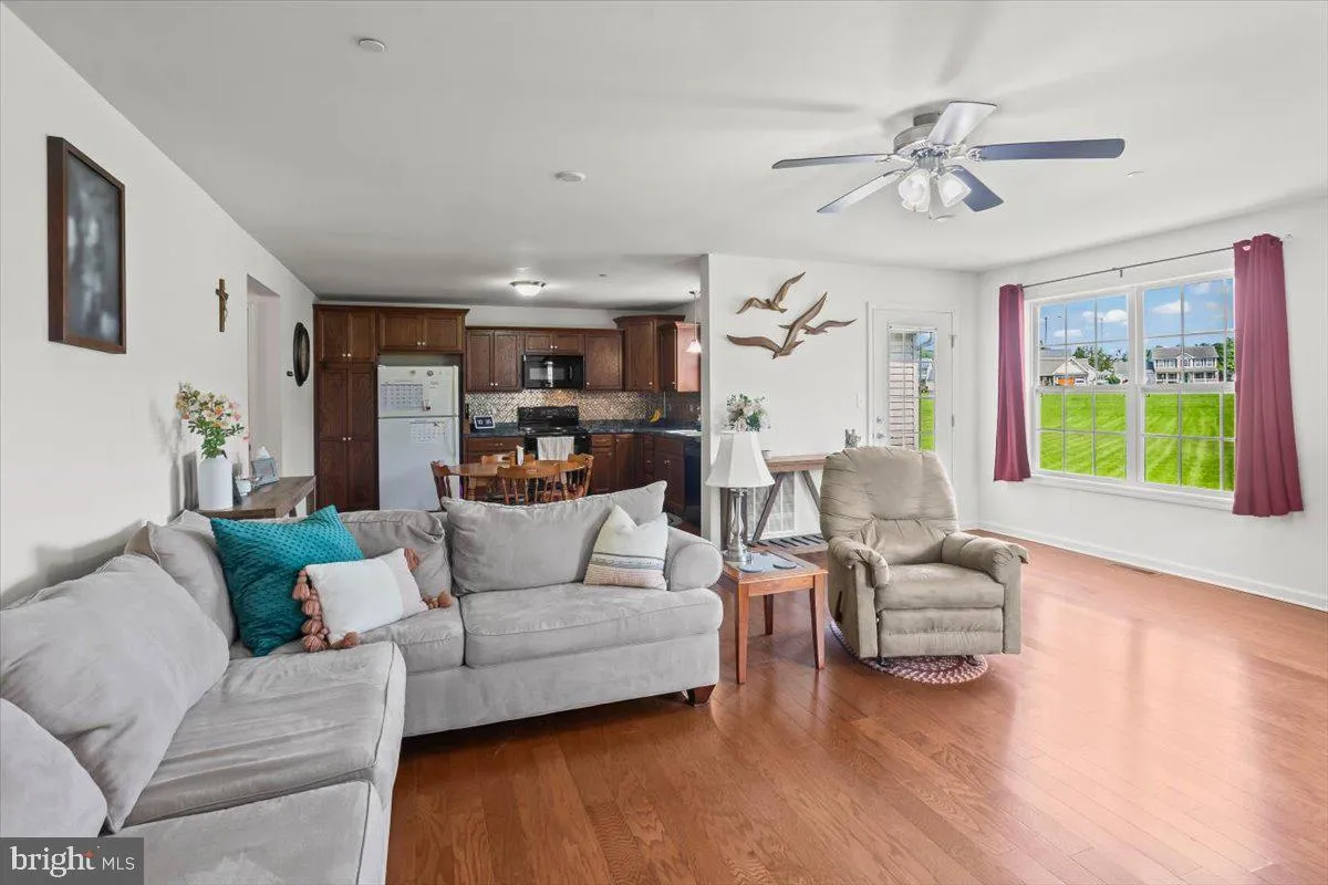 Palmyra, Pennsylvania 17078, United States, 3 Bedrooms Bedrooms, ,3 BathroomsBathrooms,Residential,Active,169734