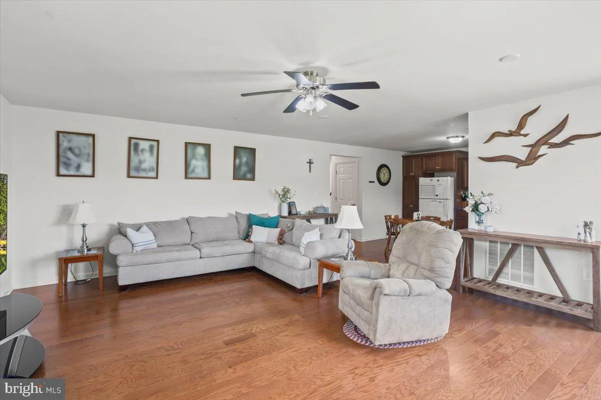 Palmyra, Pennsylvania 17078, United States, 3 Bedrooms Bedrooms, ,3 BathroomsBathrooms,Residential,Active,169734