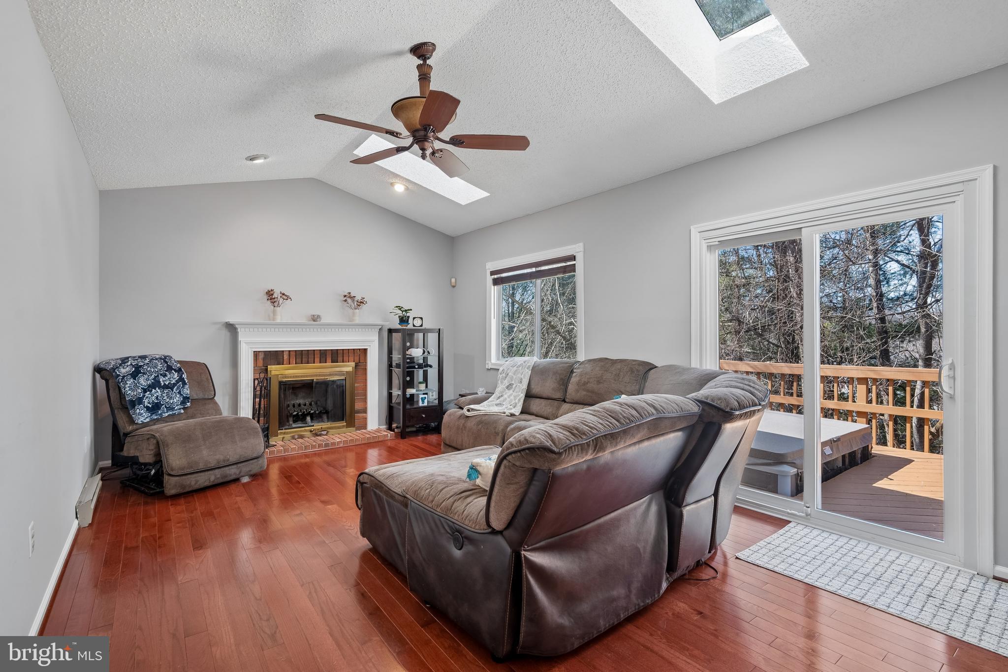 MIDDLEBRIDGE - Residential