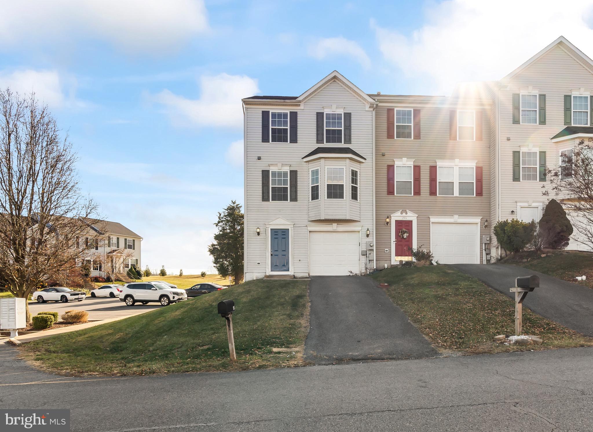 THE FAIRWAYS AT STONEBRIDGE - Residential