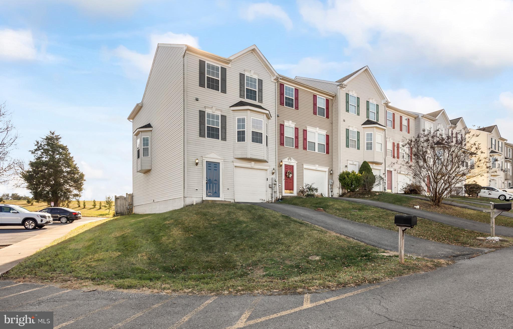 THE FAIRWAYS AT STONEBRIDGE - Residential