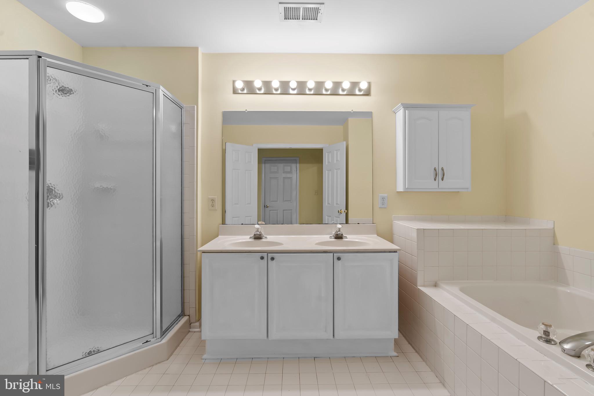 THE FAIRWAYS AT STONEBRIDGE - Residential