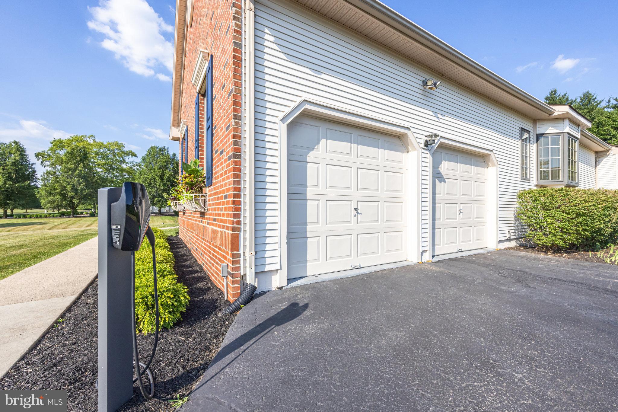 PICKERING CHASE - Residential