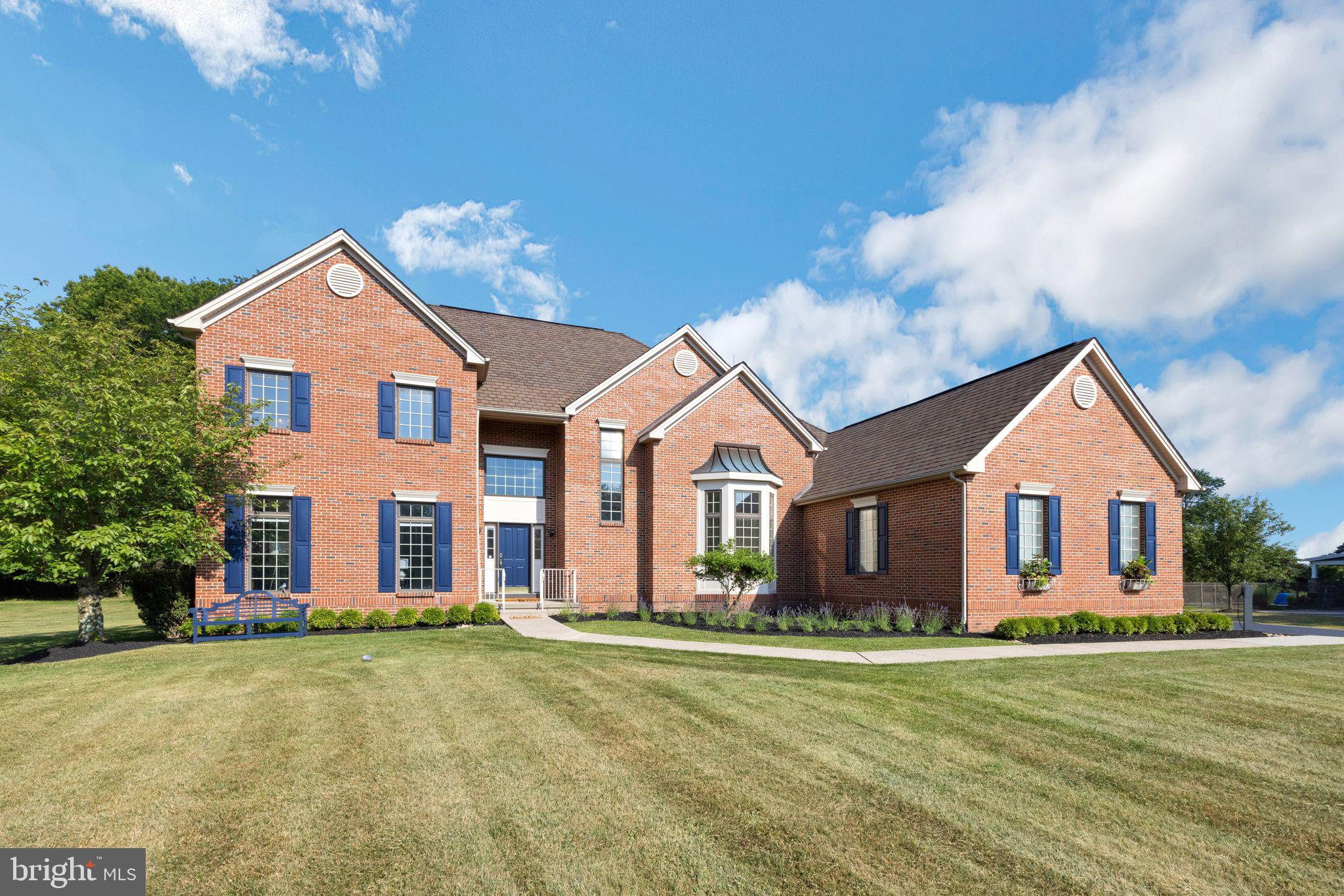 PICKERING CHASE - Residential