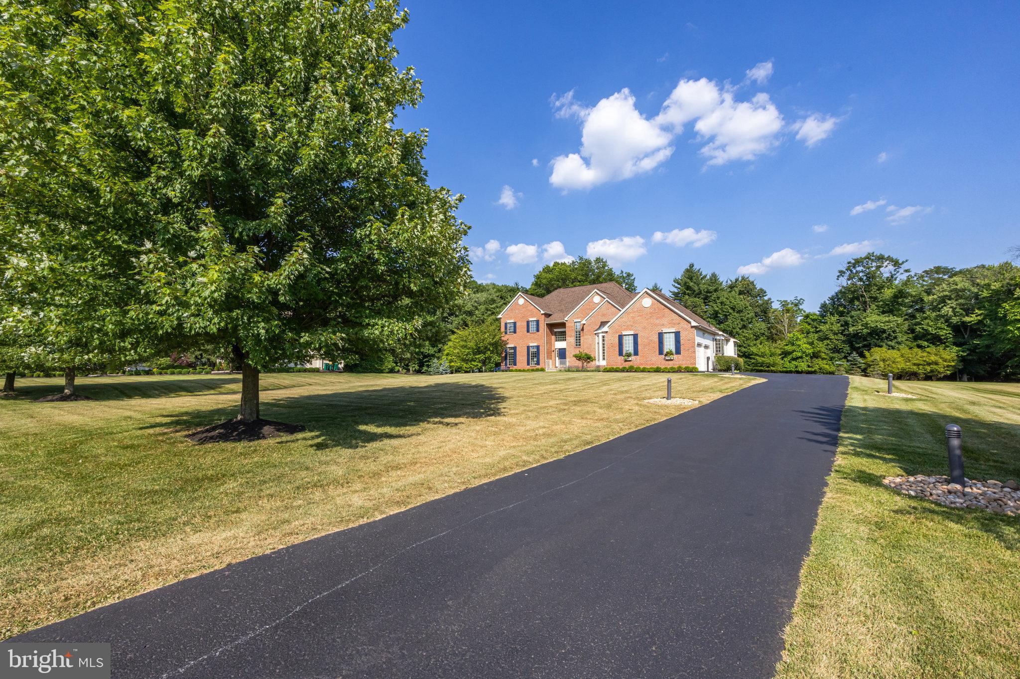 PICKERING CHASE - Residential