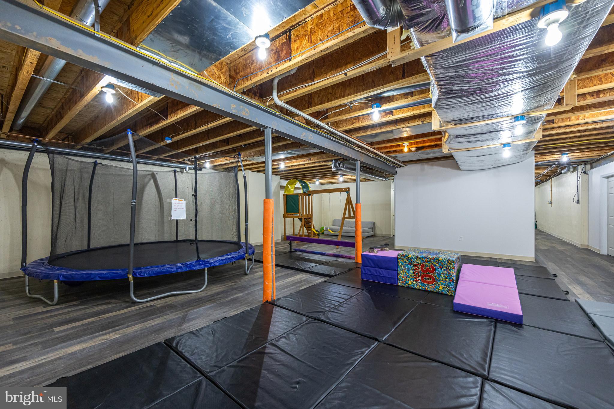 PICKERING CHASE - Residential