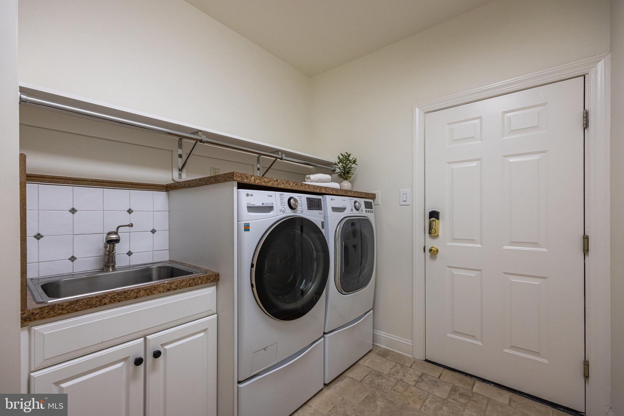 PICKERING CHASE - Residential