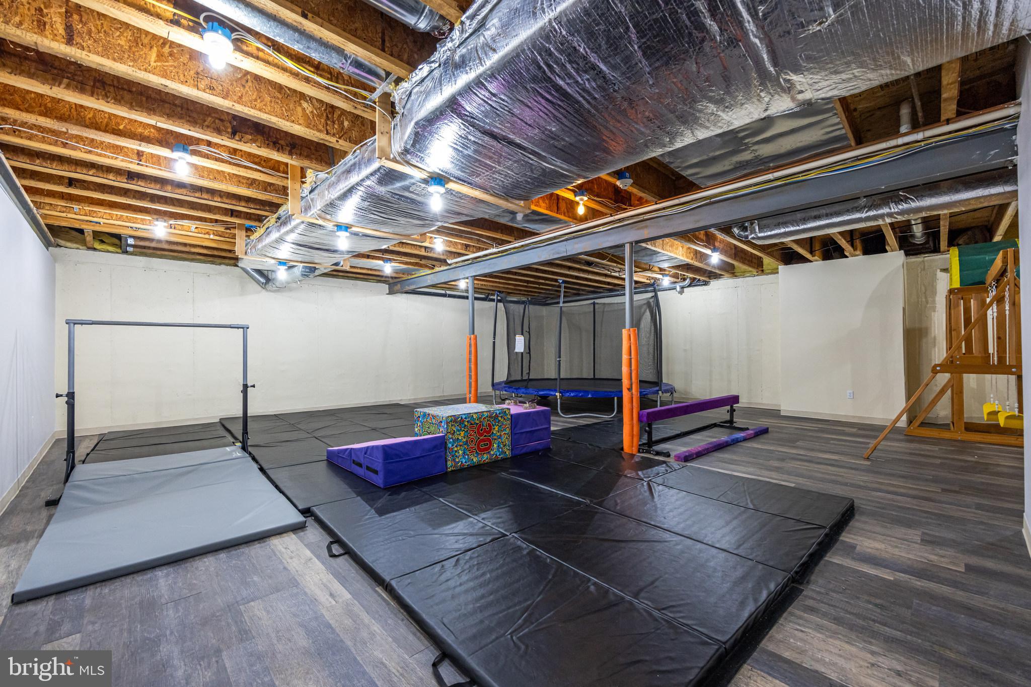 PICKERING CHASE - Residential