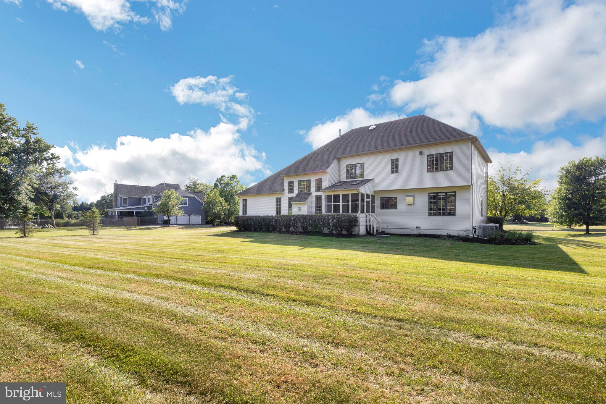 PICKERING CHASE - Residential