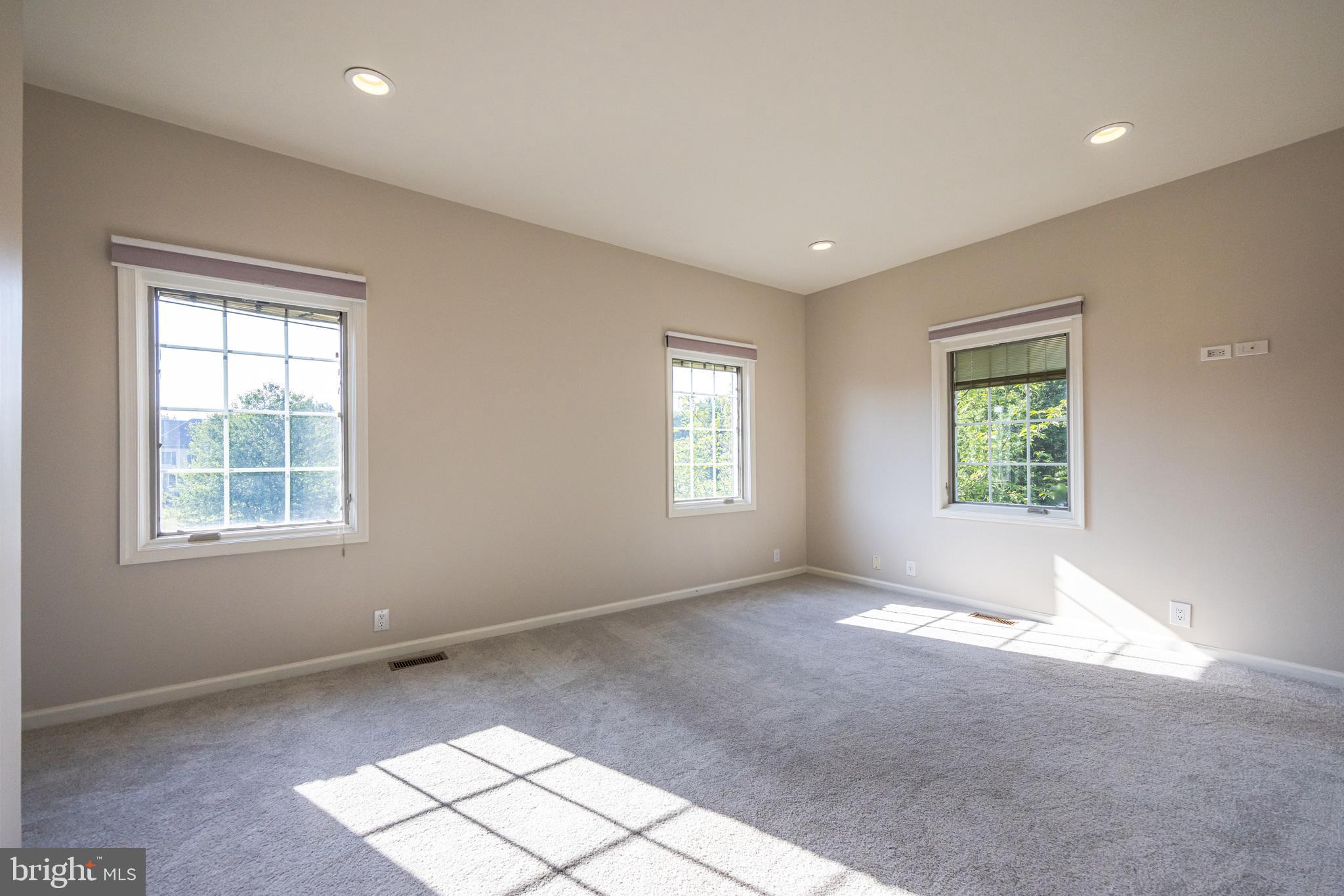 PICKERING CHASE - Residential