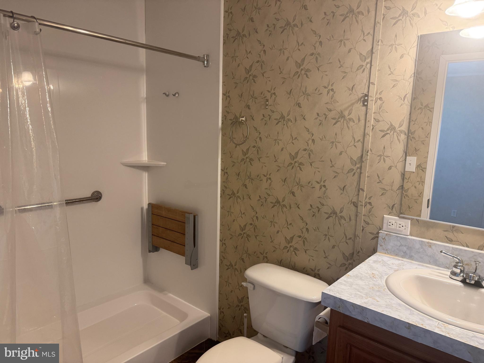 COLONIAL EAST MHP - Residential