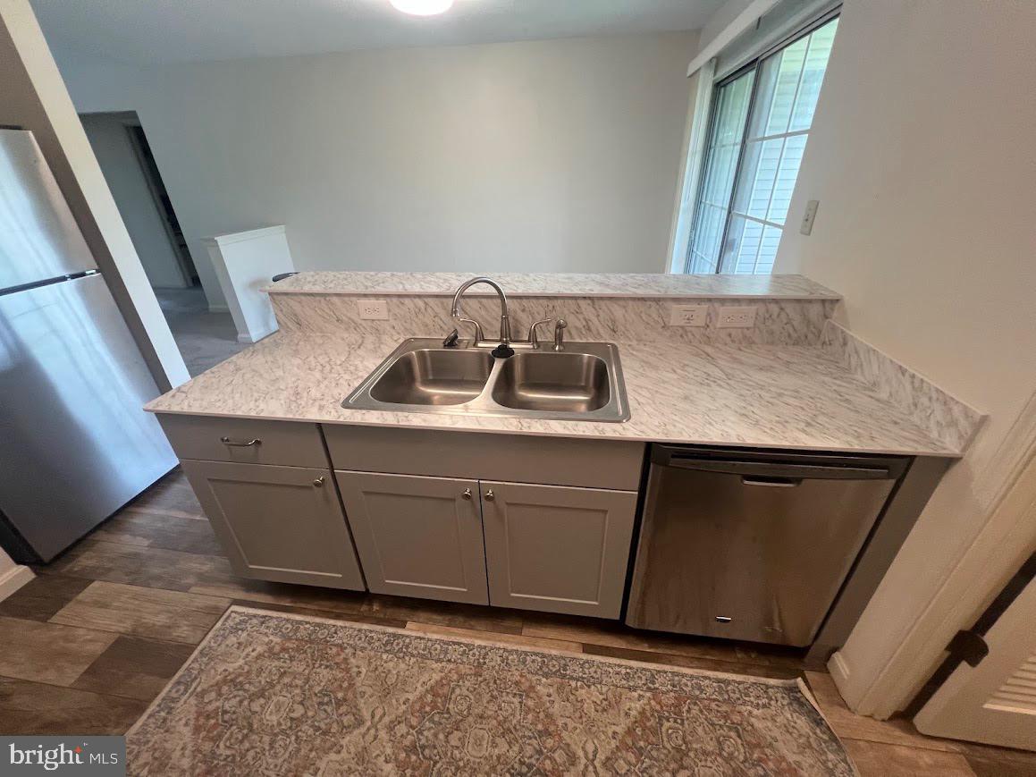 SEVEN OAKS - Residential Lease