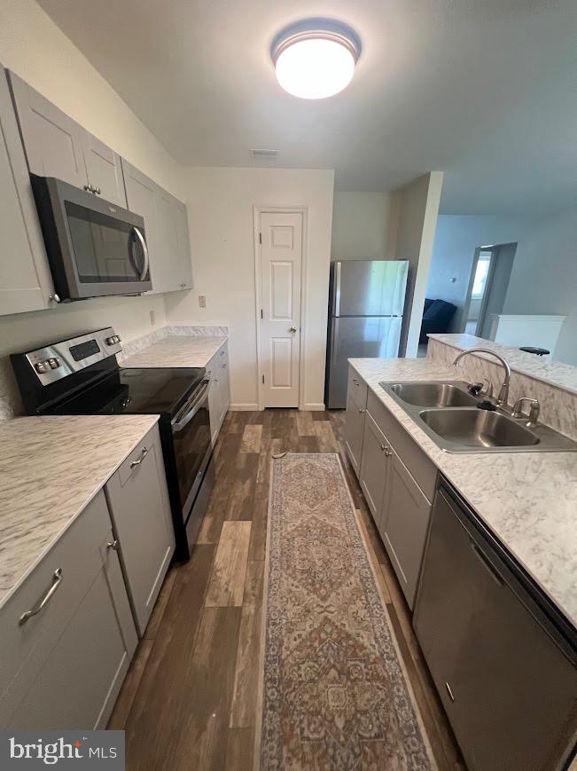 SEVEN OAKS - Residential Lease